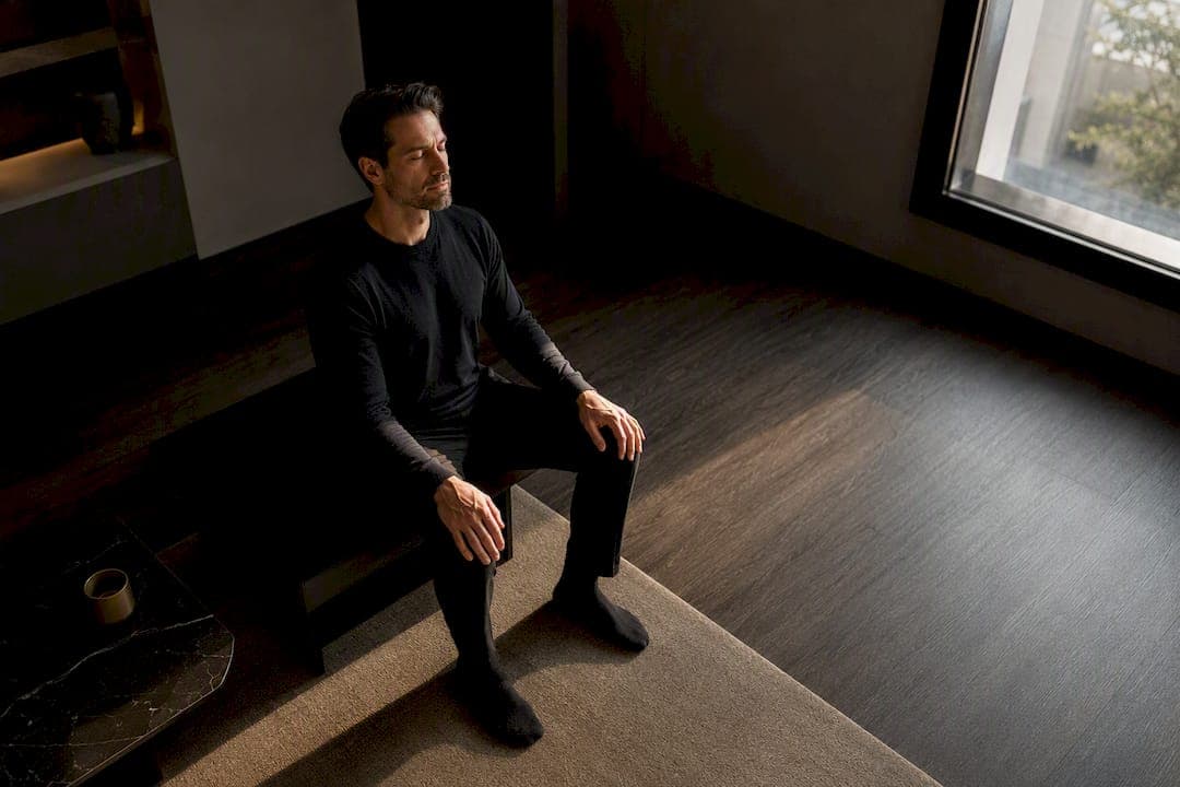 6 Daily Habits That Build Emotional Sobriety for High Performing Men